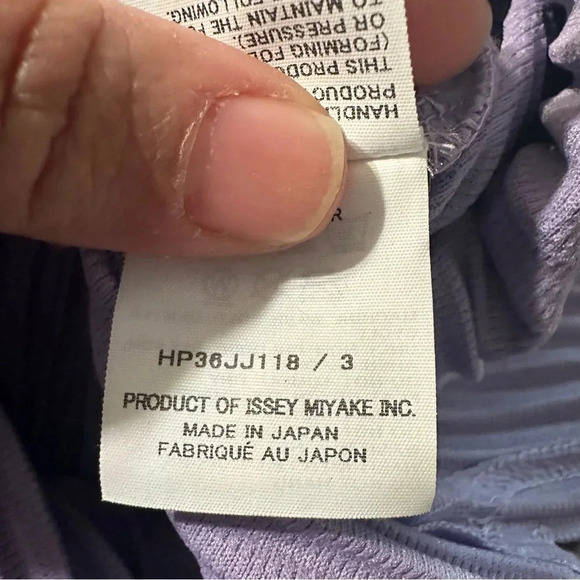 HOMME PLISSÉ ISSEY MIYAKE PLEATED VACATION SHIRT Purple - Picture 14 of 14